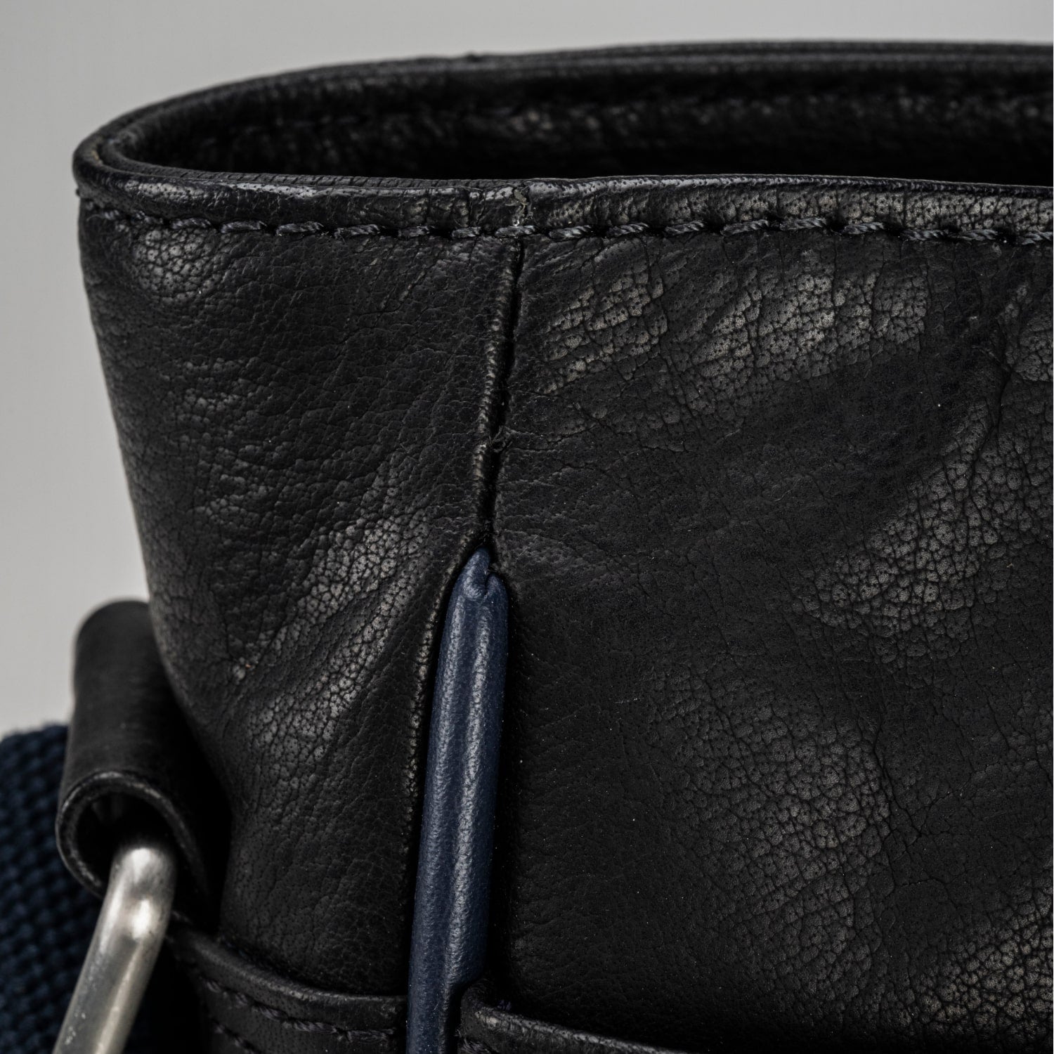 MESSENGER BAG - Black/Navy
